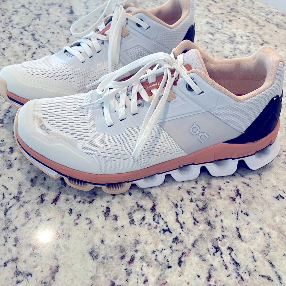 EUC On Running Cloudace Glacier/Terracotta Size 7.5